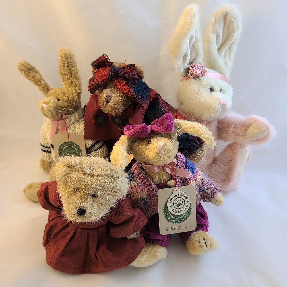 Lot of Boyd's Bears Plush